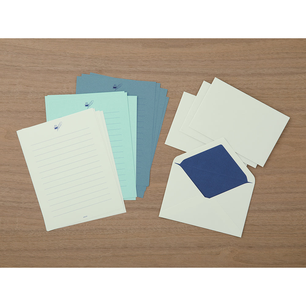 Letter set with paper and envelopes in three shades of blue