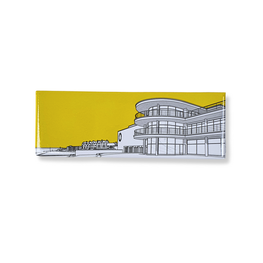 rectangle magnet depicts the iconic architecture of the De La Warr Pavilion illustrated in grey with a yellow background